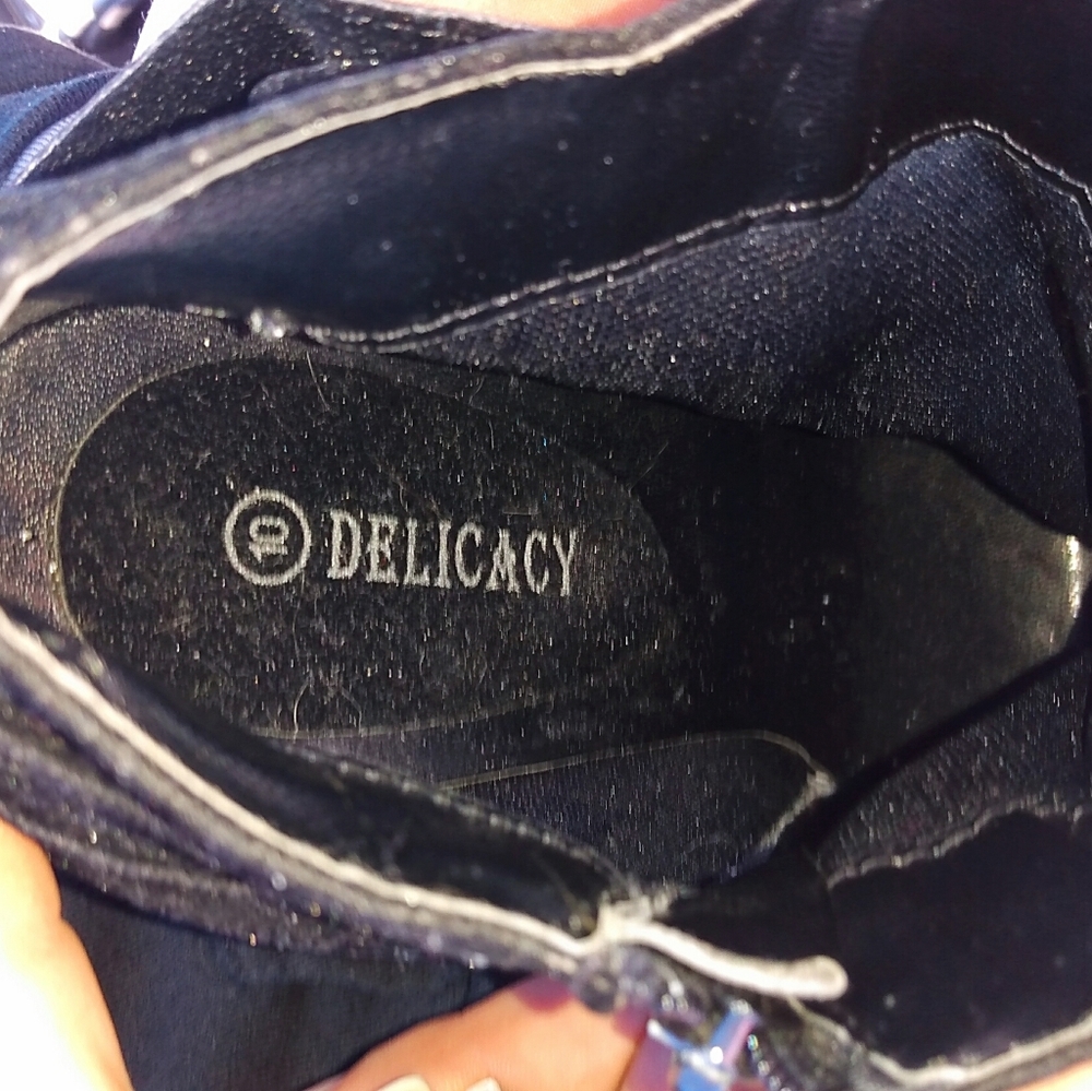 Delicacy Bootie - Picture 4 of 4